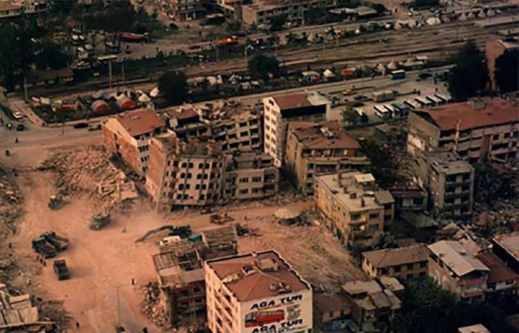 <p>Sakarya'nın Adapazarı ilçesindeki Yenidoğan Mahallesinin eski hali.</p>
