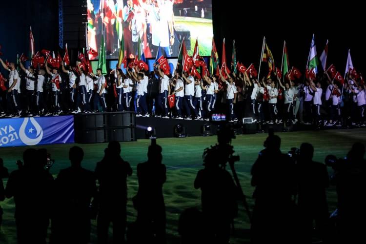 <p>Konya’nın ev sahipliğinde düzenlenen 5. İslami Dayanışma Oyunları, gerçekleştirilen kapanış seremonisi ile sona erdi.</p>
