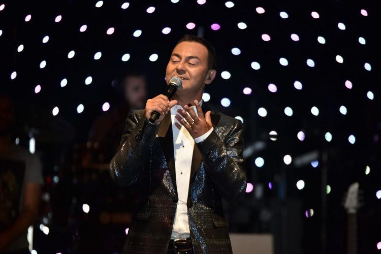 <p><span style="color:#800000"><strong>"SENARYOYA BAYILDIM"</strong></span></p>

<p>&nbsp;</p>
