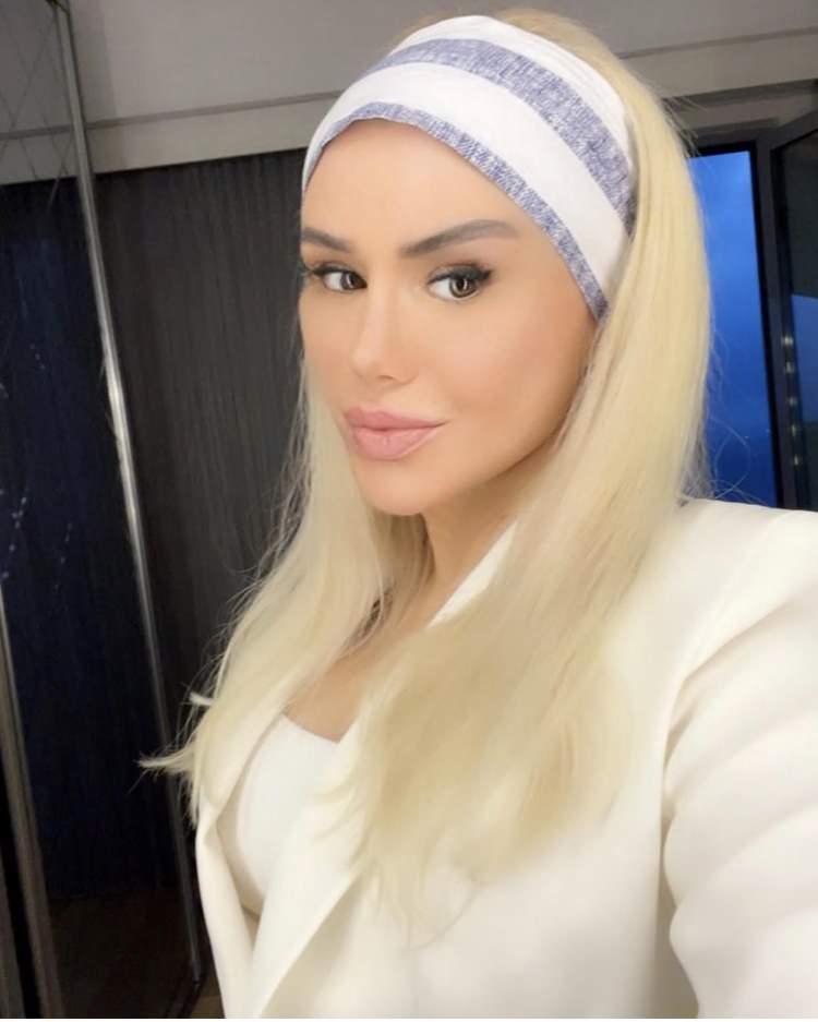 <p><span style="color:#4B0082"><strong>İşte sesi ve türkülere kattığı yorumlarla adını geniş kitlelere duyuran Ceylan'ın son hali...</strong></span></p>