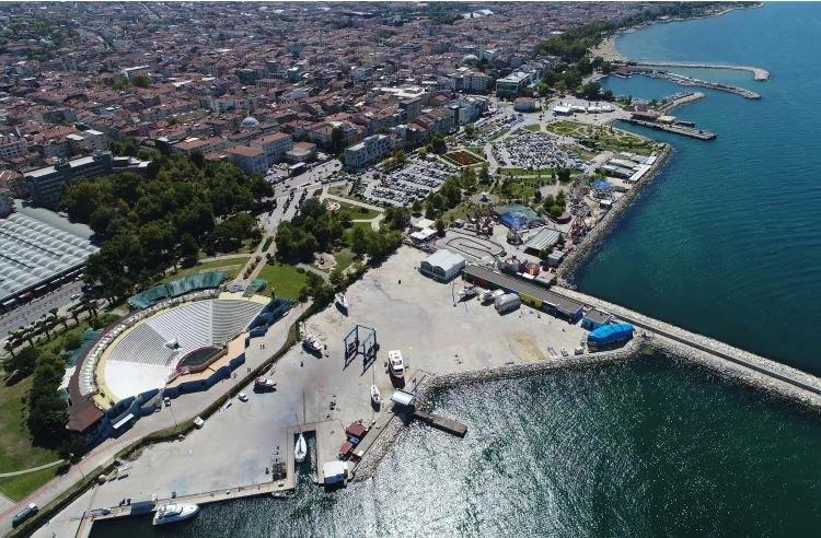 <p>Yalova Sahil Meydanının yeni hali.</p>
