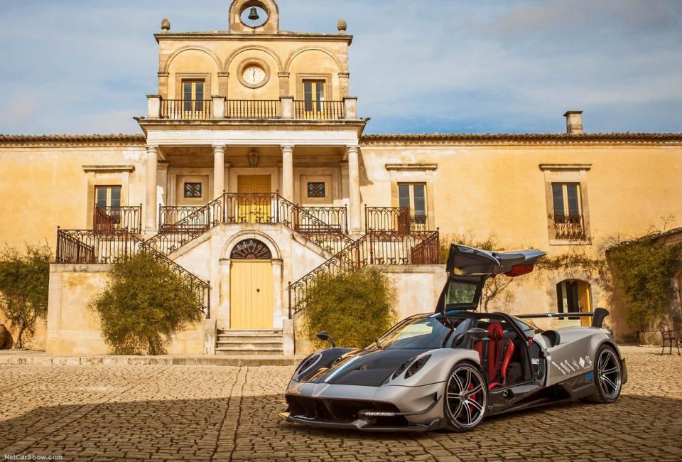 <p>Pagani Huayra BC</p>
