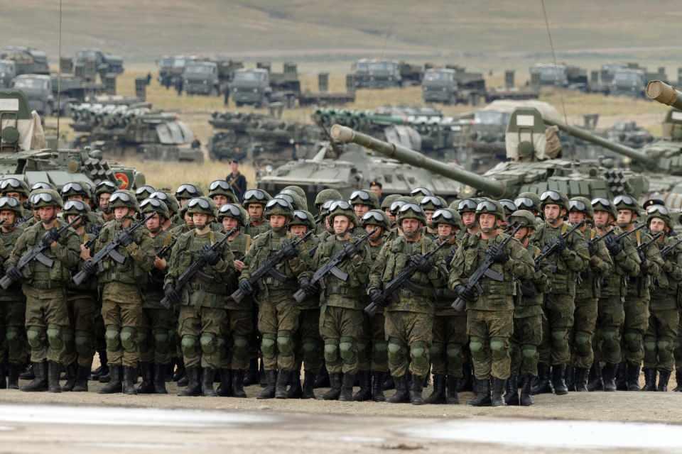 <p><strong>3- RUSYA</strong><br />
<br />
154,000,000,000 dolar (Milyar)</p>
