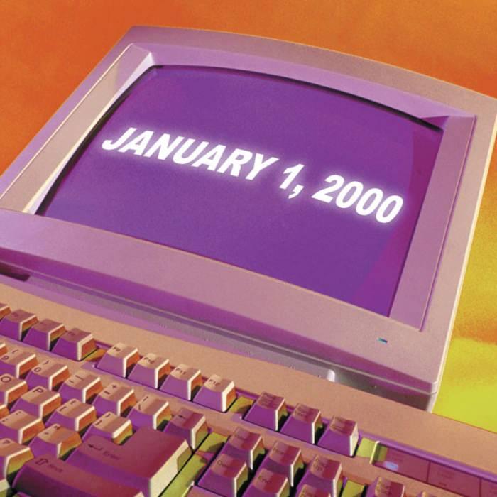 <p>2000 yılından önce bilgisayarlar tarihleri iki haneli sayılar üzerinden ölçerdi. Örneğin 13 Kasım 1994 tarihi “13/11/94” şeklinde kaydedilirdi. Bu 2000 yılına kadar tüm bilgisayarlarda böyle devam etti. Ancak 1 Ocak 2000'e gelindiği zaman yıllar için büyük bir sorunla karşılaşıldı. Bilgisayarlar 2000 yılını 00 olarak göstermeye başladığında 1900 yılını mı yoksa 2000 yılını mı gösterdiğini anlayamadı. Bu nedenle birçok bilgisayar tarih hatası nedeniyle hata vermeye başladı.</p>
