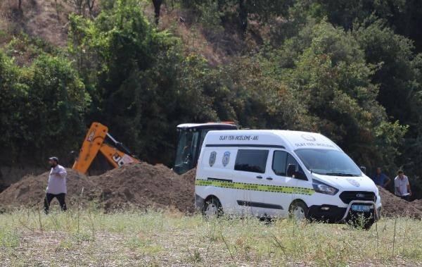 <p>İsviçre'de yaşayan Abay'ın, vekalet vererek sattırdığı gayrimenkulünün parasını almak için geldiği Denizli'de sevgilisi Melek D.  ve arkadaşları tarafından öldürüldüğü tespit edildi.</p>
