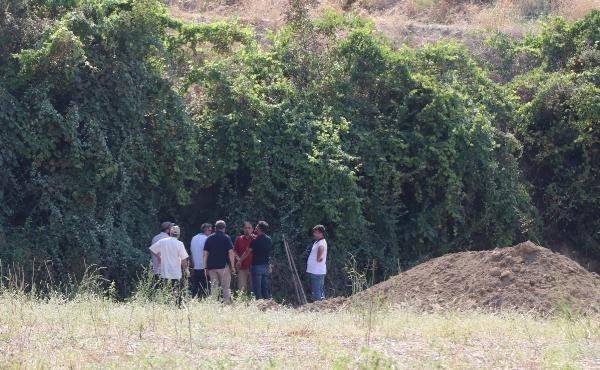 <p>2 YIL BOYUNCA FİZİKİ VE TEKNİK TAKİP</p>

<p>İl Emniyet Müdürlüğü Asayiş Şube Müdürlüğü Cinayet ve Gasp Büro Amirliği, 2 yıl önce faili meçhul cinayetin aydınlatılması için dosyayı yeniden açıp, özel ekip oluşturdu.</p>

