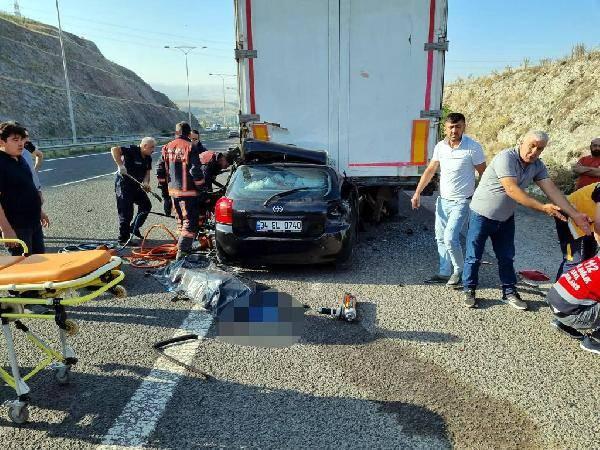 Ankara'da feci kaza: 4 kişi hayatını kaybetti, 1 kişi yaralandı!
