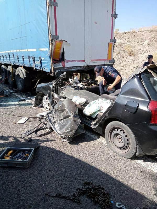 Ankara'da feci kaza: 4 kişi hayatını kaybetti, 1 kişi yaralandı!