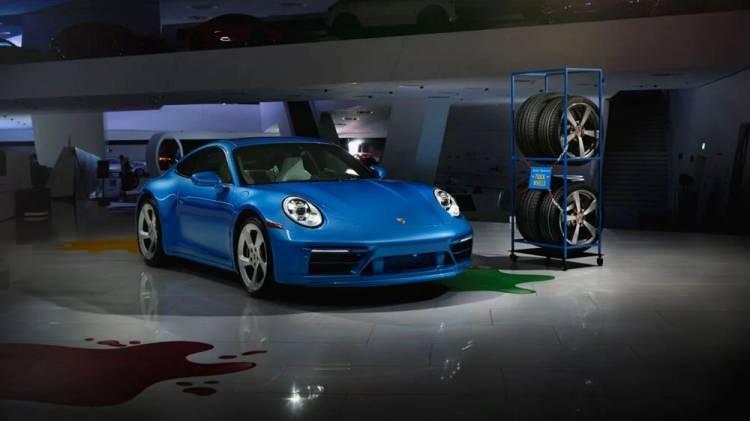 <p>Porsche, elde edilen gelirin hayır kurumlarına bağışlanacağını belirtti. Bu gelirin bir kısmı ABD'deki ve Kanada'daki genç kadınların hayatlarında olumlu değişiklikler yaratmayı hedefleyen Girls Inc.'e ve BM Mülteci Ajansı'na verilecek.</p>
