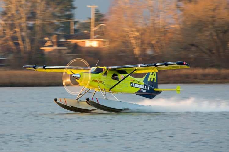 <p>De Havilland Canada DHC-2 Beaver, Kanada'dan Vancouver Adası'na başarılı bir test uçuşu gerçekleştirdi.</p>