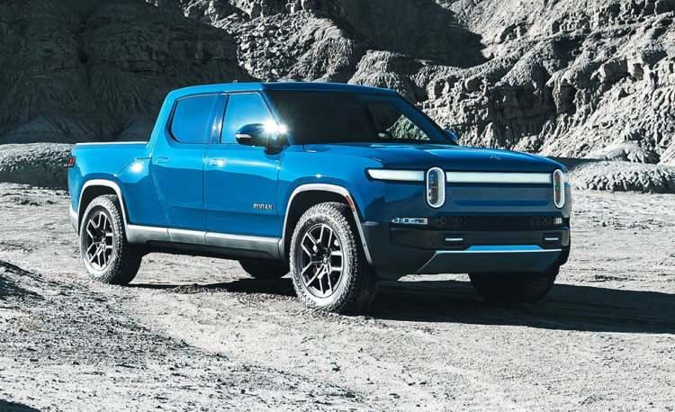 <p>11 -<strong> Rivian R1T</strong>: 314 mil / 505 Km</p>
<p> </p>
<p>Rivian R1T, müşterilere ulaşan ilk EV kamyonet.</p>
<p> </p>
<p>135.0 kWh pil ile EPA tarafından tahmin edilen menzil 314 mildir.</p>
<p> </p>
<p>Bu, onu bugün mevcut olan en uzun sürüş menziline sahip elektrikli araçlardan birtanesi.</p>
<p> </p>
<p>3,3 saniyede 60 Km hıza ulaşabiliyor.</p>