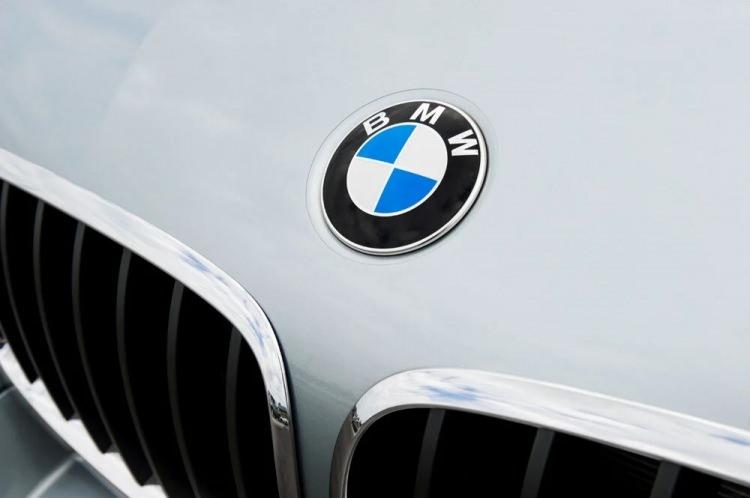 <p>5 bin 134 satışla BMW,</p>
<p> </p>