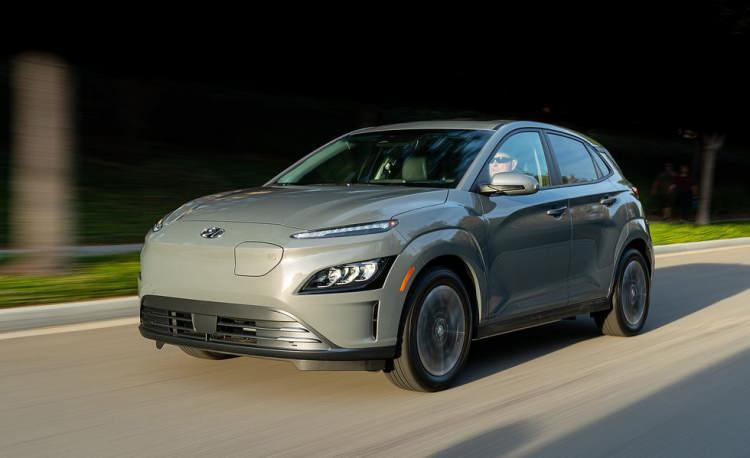 <p>19 - <strong>Hyundai Kona Elektrik</strong>: 258 mil / 415 Km</p>

<p> </p>

<p>Hyundai Kona Electric, 258 mil menzile sahip.</p>
