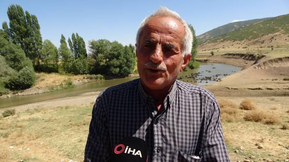 <p>Bunlar köpek balığı değil, manda. Mandaların hem sütünden hem yağından hem de etinden yararlanıyoruz” diye konuştu.</p>
