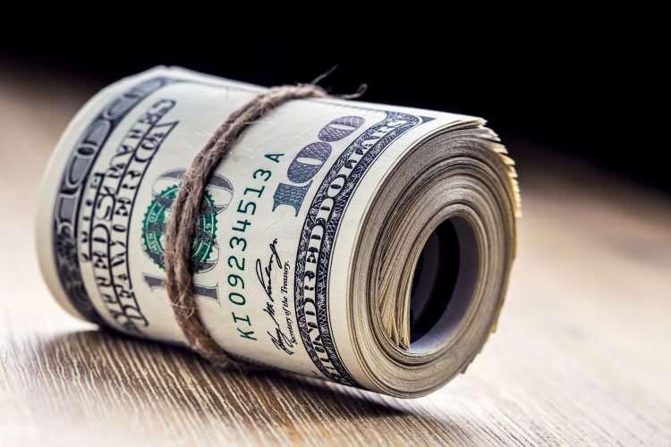 <p><strong>"TEMEL DENGESİZLİKLER DOLAR İÇİN KÖTÜ SONUÇLARA YOL AÇIYOR"</strong></p>
<p>Dolar, güvenli liman statüsünden faydalanıyor gibi görünüyor, ancak yatırımcılar ABD varlıklarını satın almak için acele etmiyor. Bu tablo, ABD ekonomisine yönelik bir güven oyu değil.</p>
