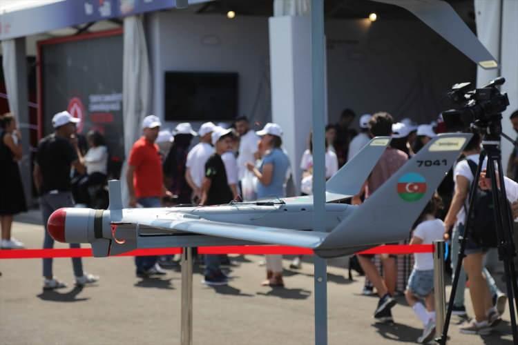 <p>Samsun'da düzenlenen dünyanın en büyük havacılık festivali TEKNOFEST'te Azerbaycan'ın yeni nesil insansız silahlı hava araçları ziyaretçilerin beğenisine sunuldu.</p>

<p> </p>
