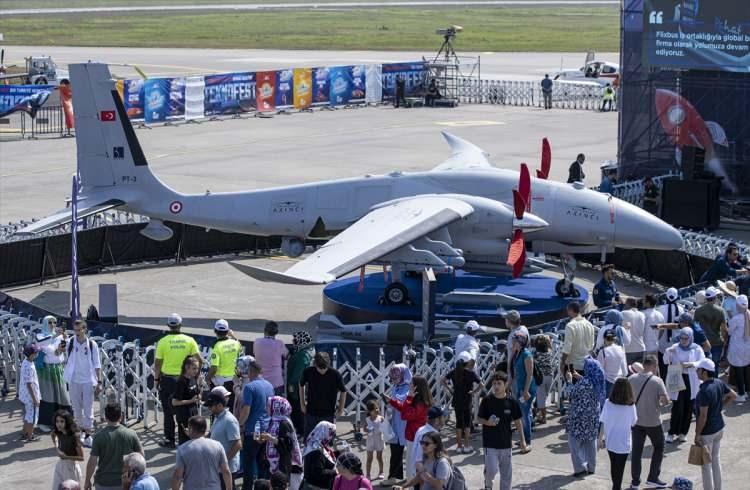 <p>Samsun’dan ve çevre illerden gelen on binlerce kişi yerli ve milli teknoloji hamlelerinin görmek için festival alanına akın etti.</p>
