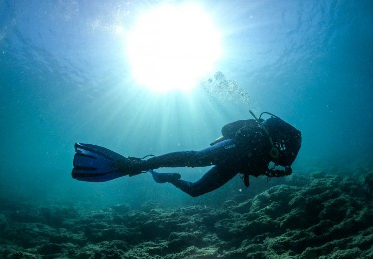 <p>Bölgeye, turistik ve eğitim dalışı yapmak için gelen dalgıçlar, mağara ve su altı uçurumlarının içerisindeki biyolojik çeşitliliği keşfetmenin de keyfini yaşıyor.</p>

<p> </p>

