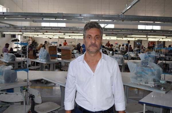 <p>Tekstil işletmecisi Ali Kılıç, verilecek eğitimlerin ardından çalışan sayısını 190'a çıkaracaklarını söyleyerek, "Daha önce İstanbul'da tekstil işiyle uğraşıyordum. Burada uzun yıllar tekstil işinde çalıştıktan sonra memleketime yatırım yapmaya geldim ve özellikle Adilcevaz'ı seçtim. </p>
