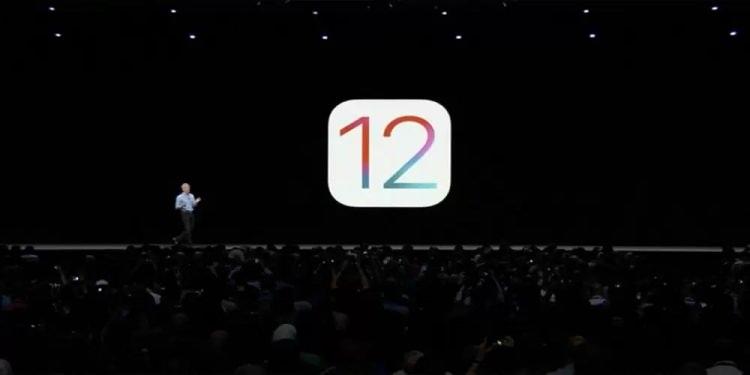 <p>Apple'ın 2018 yılında piyasaya sürdüğü iOS 12 için yayınlanan güncelleme, Apple'ın geçen hafta iOS 15 için yayınladığı güncellemeyle aynı güvenlik açığını kapatıyor.</p>
