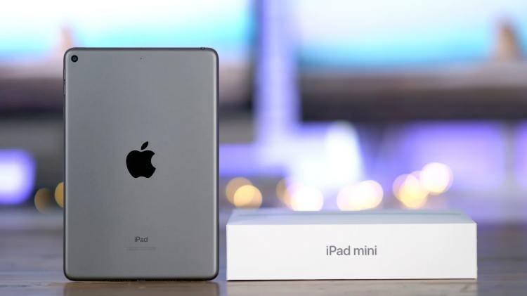 <p><strong>iPad mini 3</strong></p>