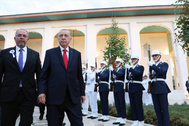 <p>Kırgızistan Savunma Bakan Yardımcısı Tuğgeneral Akylbek İbraev ve Özbekistan Savunma Bakan Yardımcısı Albay Hamdan Karşıyev de açılışta hazır bulundu.</p>