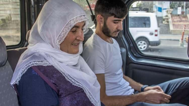 <p>Hacire anne azmiyle oğlunu terörün pençesinden kurtardı.</p>