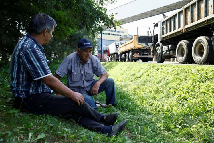 <p>Bogdanka maden işletmesinin sözcüsü Dorota Choma, bölge halkı için kömür satmayı planladıklarını ve bekleme sürelerini azaltmak için hafta sonu tatili satışlara devam edileceğini söyledi.</p>

<p> </p>
