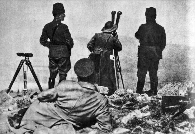 <p>26 Ağustos 1922'de Mustafa Kemal Atatürk, Afyon Kocatepe'de.</p>