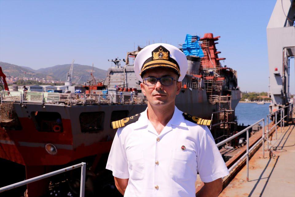 <p>TCG Oruçreis'e modernizasyon kapsamında toplamda 72 kilometre kablo serilecek ve 800 metre civarında da boru devresi çekilecek." diye konuştu.</p>
<p> </p>