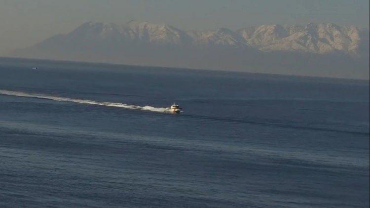 <p>Enez'de hizmet vermeye başlayan KB-5, Sahil Güvenlik Komutanlığı envanterine giren beşinci bot oldu. Antalya'daki Ares Tersanesi'nde Yeni Tip Kontrol Bot Projesi kapsamında üretilen Kontrol Bot-5, 27 Ocak'ta Sahil Güvenlik Enez Karakol Komutanlığı’nda hizmete girdi.</p>

<p> </p>
