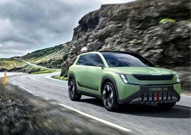<p>89kWh'lık bir batarya paketiyle gelen ve bu sayede 600 kilometre menzil sunan model grubun MEB platformunu kullanıyor.</p>
