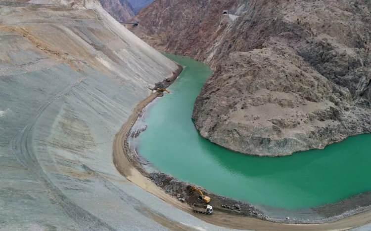 <p>Artvin'in 70 kilometre güneybatısında Çoruh Nehri üzerinde inşa edilen Yusufeli Barajı su tutmaya başladı. </p>
