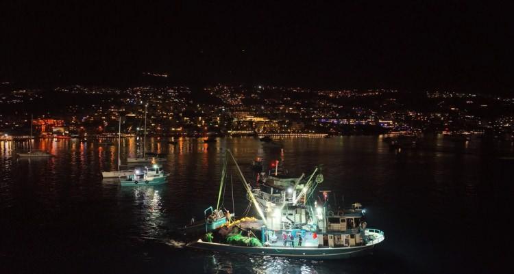<p>Bodrum Belediye Başkanı Ahmet Aras, her zaman balıkçıların yanlarında olduklarını ifade etti.</p>
<p> </p>