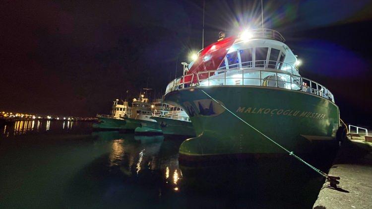 <p>"Biliyorsunuz &ccedil;a&ccedil;a balığı daha &ccedil;ok end&uuml;striyel bir balıktır, daha &ccedil;ok balık yetiştiriciliğinde balık yemi, balık unu, balık yağı gibi &uuml;r&uuml;nler i&ccedil;in fabrikalarımıza satış yapılmakta. Dolayısıyla burada hem 42 bin 800 ton avcılıktan, aynı zamanda 10 bin 800 ton da yetiştiricilikten balığımız var. Başta bu yetiştirdiğimiz ve avcılıktan almış olduğumuz balıkları Avrupa Birliği başta olmak &uuml;zere Japonya, Kore, &Ccedil;in'e ihracatını yapıyoruz. Toplam baktığımızda 30 ila 35 milyon dolar arası Samsunumuza bir girdi sağlanmakta.</p>

<p>&nbsp;</p>
