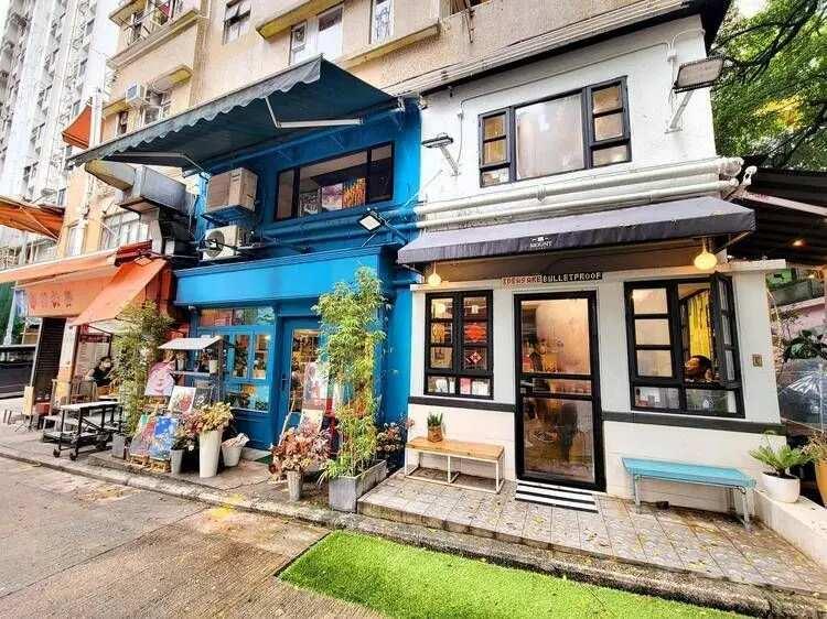 <p>7. Tai Ping Shan Caddesi, Hong Kong</p>

<p> </p>
