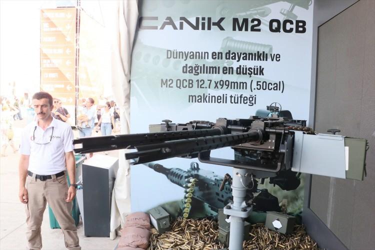 <p>Yeni bir konsept kullandıklarını dile getiren Gençer, "Yeni konseptte iki M2F'yi yan yana bağlamış bulunuyoruz. Bu haliyle isterseniz kara araçlarına bağlayabilirsiniz, isterseniz deniz araçlarına ektin şekilde bağlayarak atış üstünlüğü sağlayabilirsiniz" diye konuştu.</p>
<p> </p>