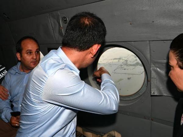 <p><strong>"Metrekareye 600, 700 kilogram yağış düştü"</strong></p>
<p>Çevre, Şehircilik ve İklim Değişikliği Bakanı Kurum da Pakistan'daki sel felaketinin iklim değişikliğini net bir şekilde gösterdiğini belirterek, "Pakistan, dünyayı kirletmeyen, emisyonu neredeyse sıfır olan ülkelerden biri ama global dünyanın içinde maalesef tüm ülkeler birbirlerini etkiliyorlar." değerlendirmesinde bulundu.</p>