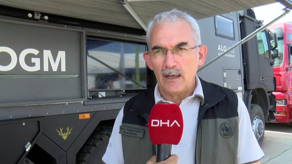 <p><strong>'ORMANCILIK FAALİYETLERİNDE TEKNOLOJİYİ KULLANIYORUZ'</strong></p>
<p>Yangınla mücadele kapsamında kullandıkları envanterin yerli üretim olması konusunda özenli davrandıklarını belirten Orman Genel Müdürü Bekir Karacabey, şu ifadeleri kullandı:</p>
<p>"Kamu kurumları arasında teknolojiyi en iyi kullananlardan biri OGM'dir. </p>