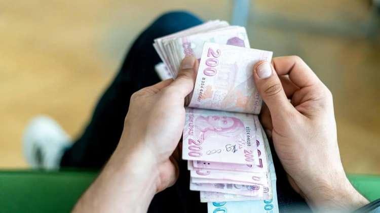 <p><strong>Promosyonda hangi şartlar var?</strong><br />
<br />
Bankadan promosyon almak için tek şart, '3 yıl maaşımı sizden alacağım' taahhüdü vermek.</p>
