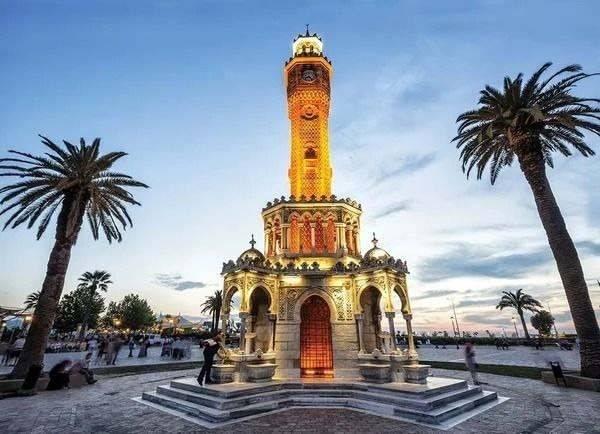 <p><strong>8- İzmir</strong></p>
<p>İzmir, 1 milyon 970 bin 772 nüfusuyla en kalabalık sekizinci şehir olabilecekti.</p>