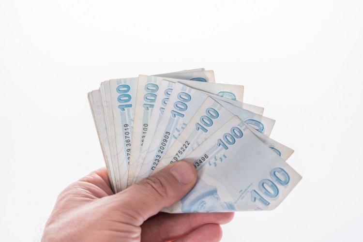 <p>Maaş bağlanır bağlanmaz da taahhüt verip ödemenizi alabilirsiniz.</p>