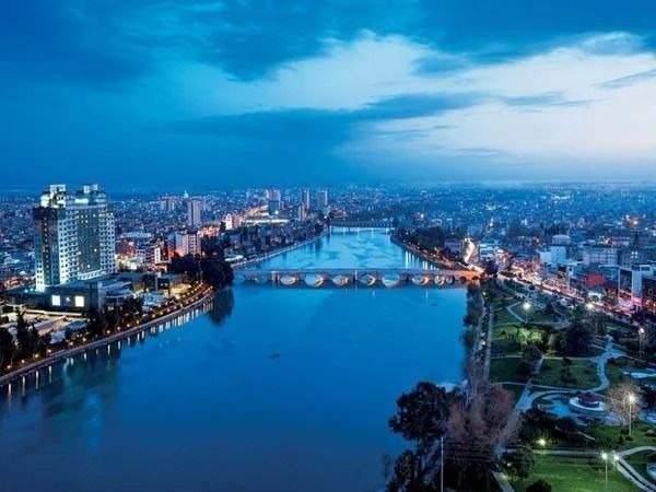 <p>12- Adana</p>
<p>Herkes kendi memleketinde yaşasa Adana 1 milyon 770 bin nüfusuyla en kalabalık 12. şehir olacaktı.</p>