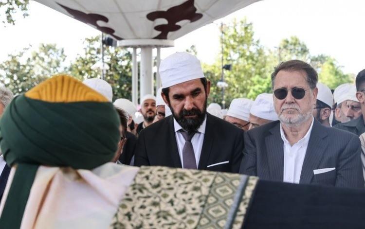 <p><span style="color:#8B4513"><strong>"Biz namaz kılmaya mı bahane arayacağız kılmamaya mı bahane arayacağız?"</strong></span></p>