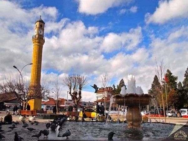 <p><strong>24- Çorum</strong></p>
<p>Herkes kendi memleketinde yaşasa Çorum 1 milyon 315 bin 36 nüfusa sahip olacaktı.</p>