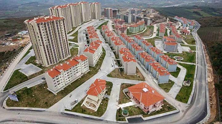 <p><strong>18- Kuralar ne zaman çekilecek? Eğer kurada çıkmazsam, yatırdığım başvuru bedelini ne zaman alırım?</strong></p>

<p>Kuralar 2023’ün ilk çeyreğinde tamamlanacak. Kuradan sonra 5 iş günü içinde iade yapılacak. Başvurusu iptal edilenler ise kurayı beklemeden parasını iade alabilir.</p>
