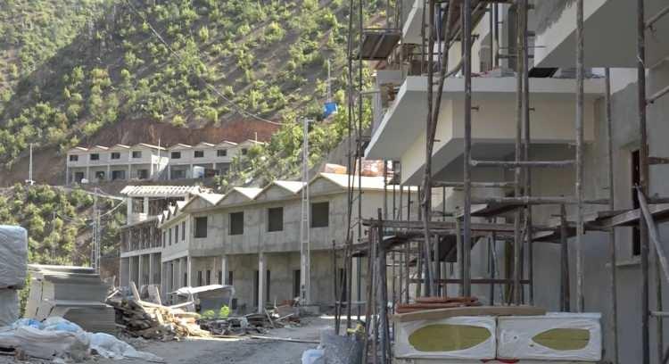 <p>Bizim halkımız, insanını sever, yardım eder. Yardım eden herkese teşekkür ederiz" dedi. </p>