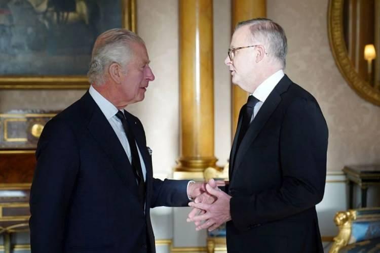 <p>Liderler ardından ingiltere'nin yeni Kralı 3. Charles ile  Buckingham Sarayı'nda ayrı ayrı görüştü.</p>

