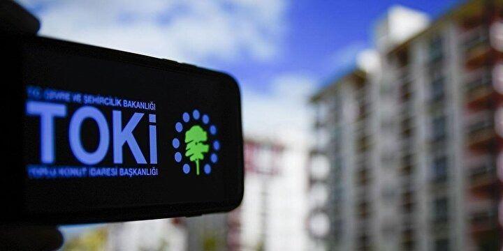 <p><strong>12- Daha önce TOKİ’den sosyal konut aldım ama sattım. Yeniden kuraya katılma hakkım var mı?</strong></p>

<p>TOKİ’den geçmişte ev alanlar başvuru yapamıyor.</p>
