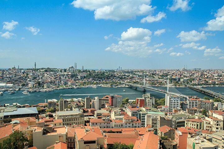 <p>Satılık konutta en çok değer artışının olduğu iller arasında yüzde 259 ile İstanbul ilk sıralarda yer alıyor.</p>

<p> </p>
